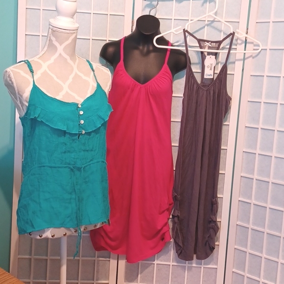 NEW! 3 small summer tops - with tags 5349 - Picture 1 of 8